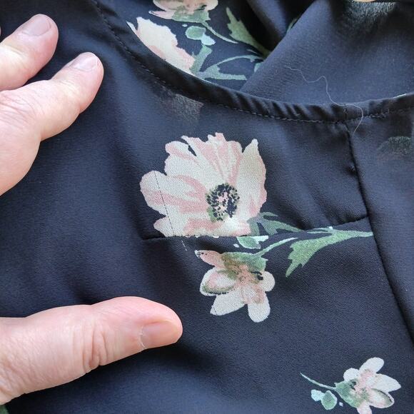 Lulus Build Me Up Buttercup Black Floral Print Wrap Top Sm sheer ruffled collar - Picture 11 of 14